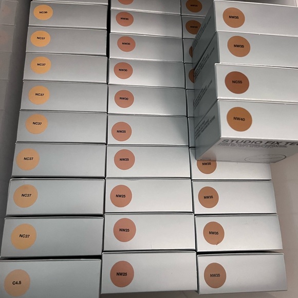 New MAC Studio Fix Tech Cream-To-Powder - Picture 4 of 14